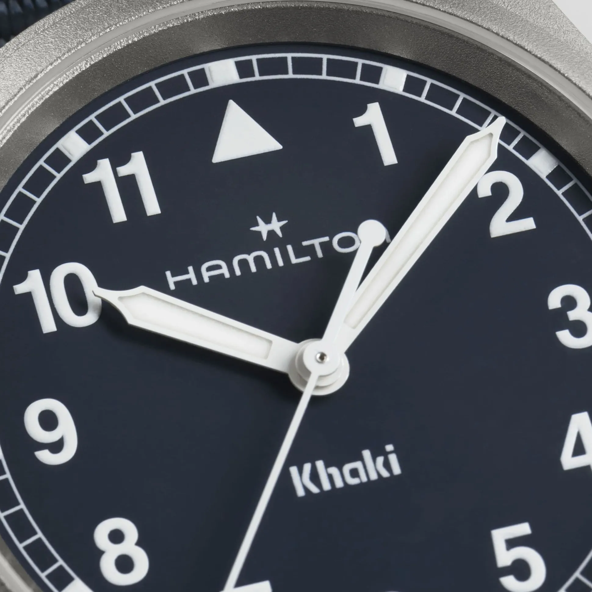 Khaki Field Quartz 33mm