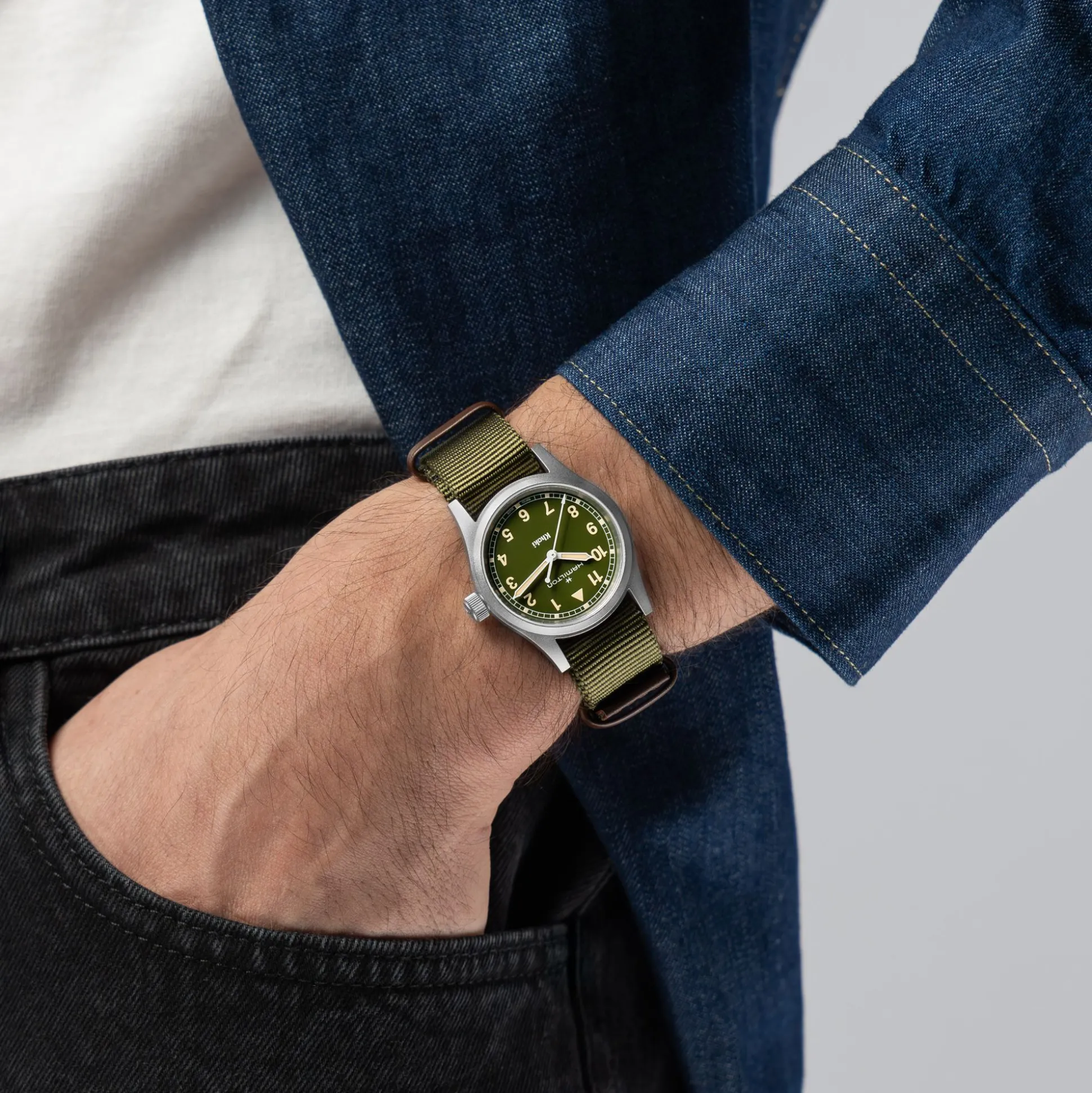 Khaki Field Quartz 33 mm