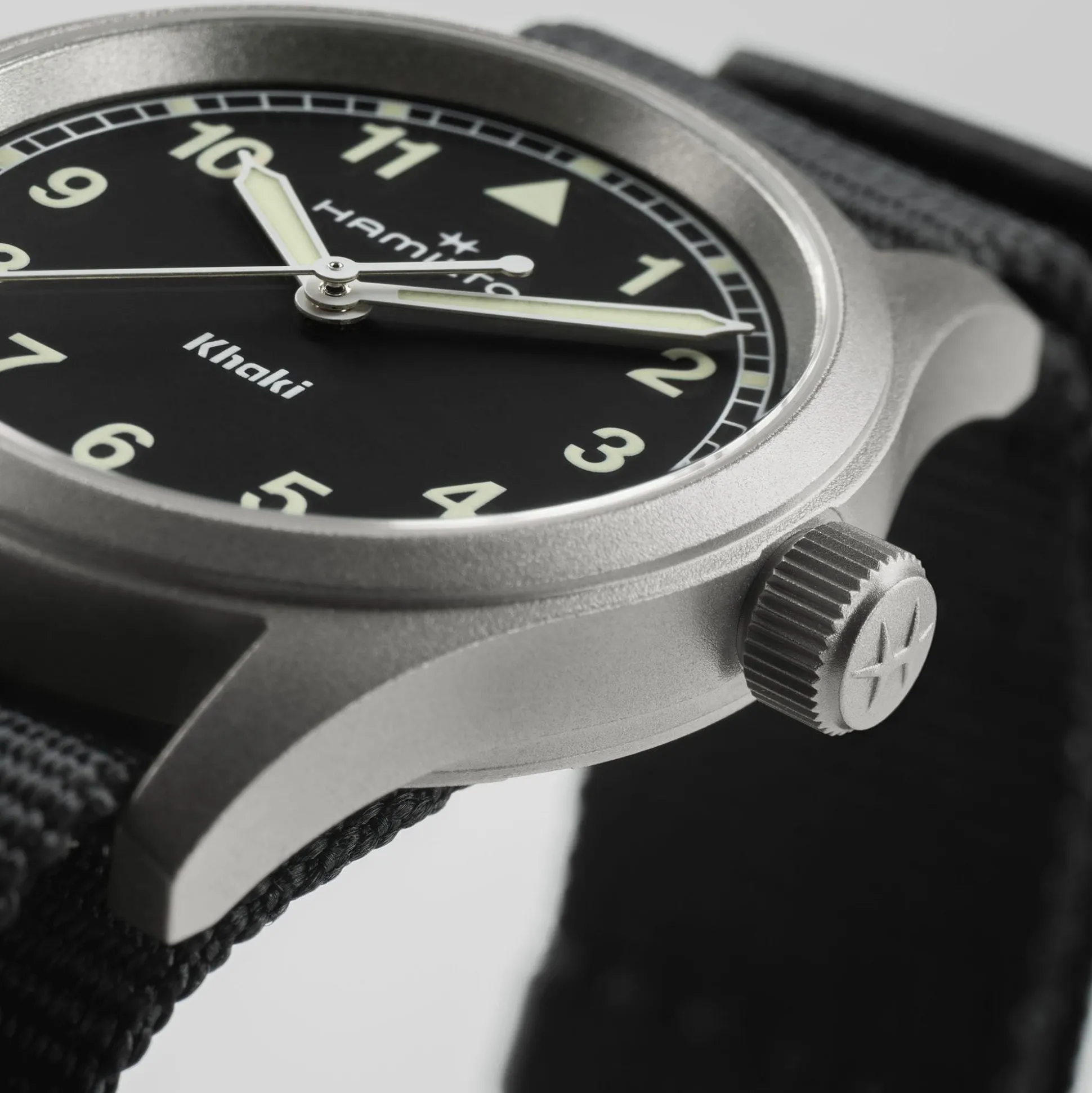Khaki Field Quartz 33mm